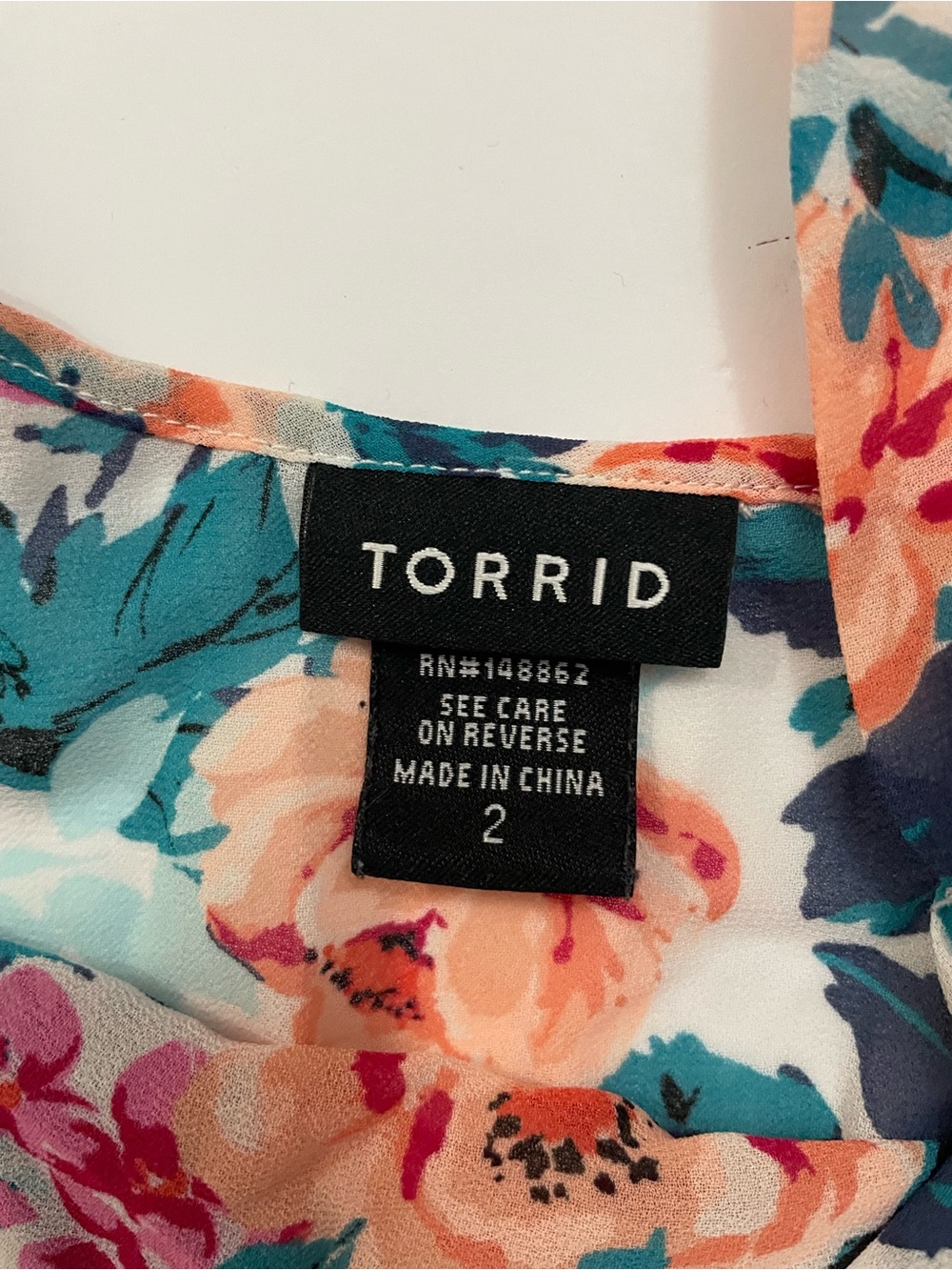 Torrid Watercolor Floral Sleeveless Blouse Size 2 / 2X - Picture 3 of 7